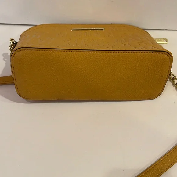 Steve Madden cross body purse faux leather yellow embossed spell out handbag - Picture 10 of 16